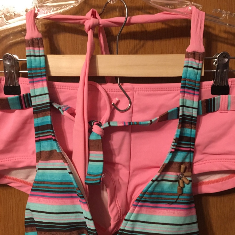 Bikini Shorts Set - Picture 3 of 3